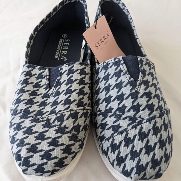 Serra Ladies Memory Foam Canvas Slip-on Sneakers Flat Shoes Sz 9 Navy Print NEW - Picture 10 of 10